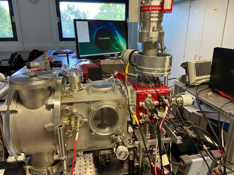 HANKA (Orbitrap like mass spectrometer) spectrometer.